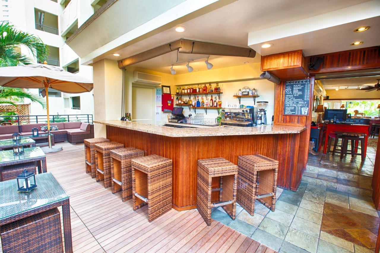 Equus Hotel Хонолулу Екстериор снимка